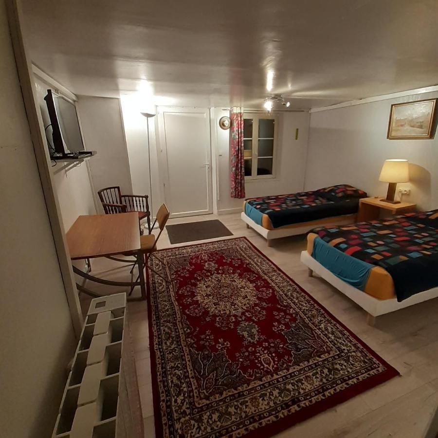Chambres D'Hotes Gobillon Меінтенон Екстер'єр фото